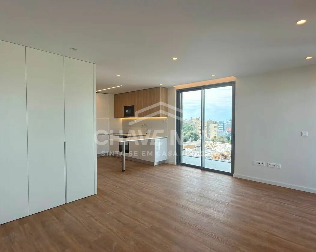 Apartamento T0 Mafamude Vila Nova de Gaia Porto GN/02366