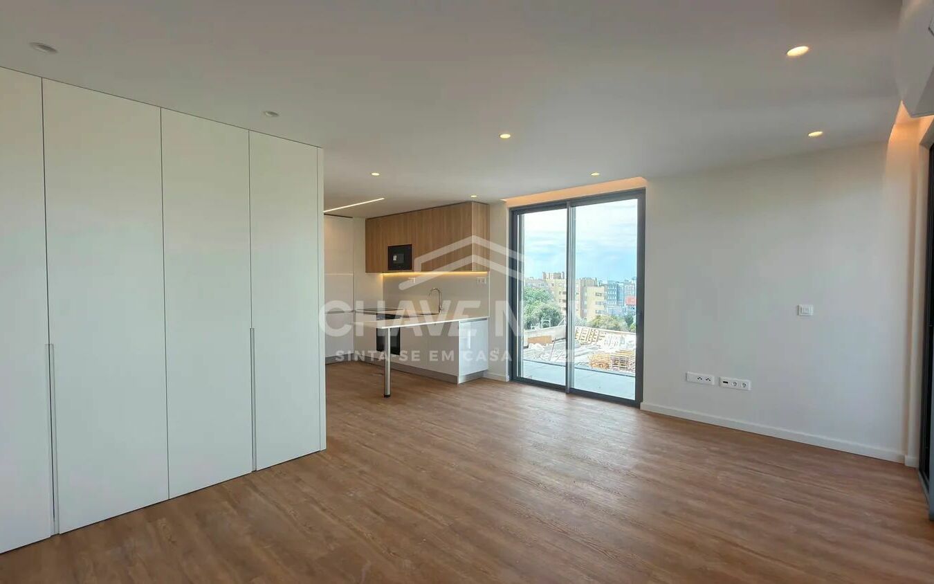 Apartamento T0 Mafamude Vila Nova de Gaia Porto GN/02366
