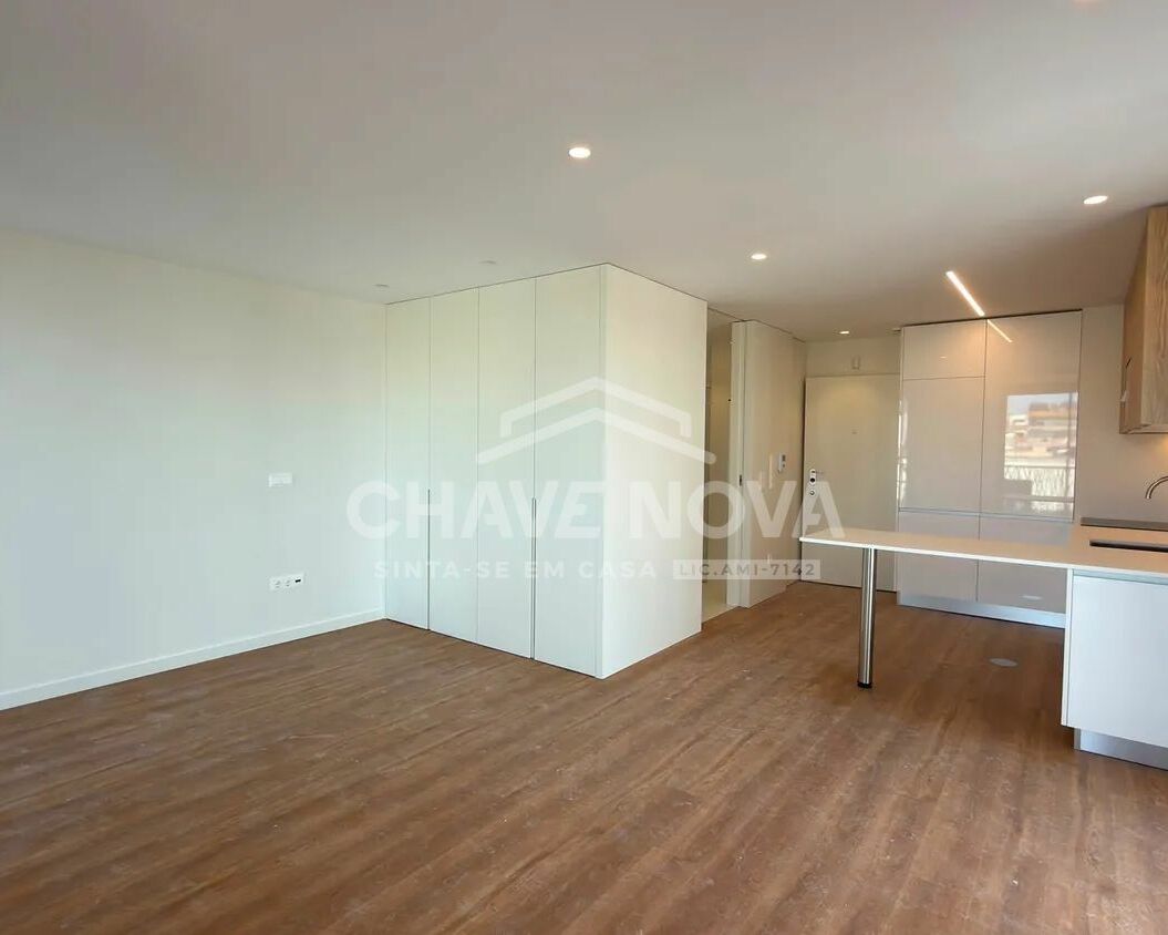Apartamento T0 Mafamude Vila Nova de Gaia Porto GN/02366