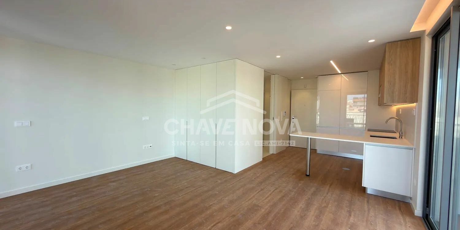 Apartamento T0 Mafamude Vila Nova de Gaia Porto GN/02366