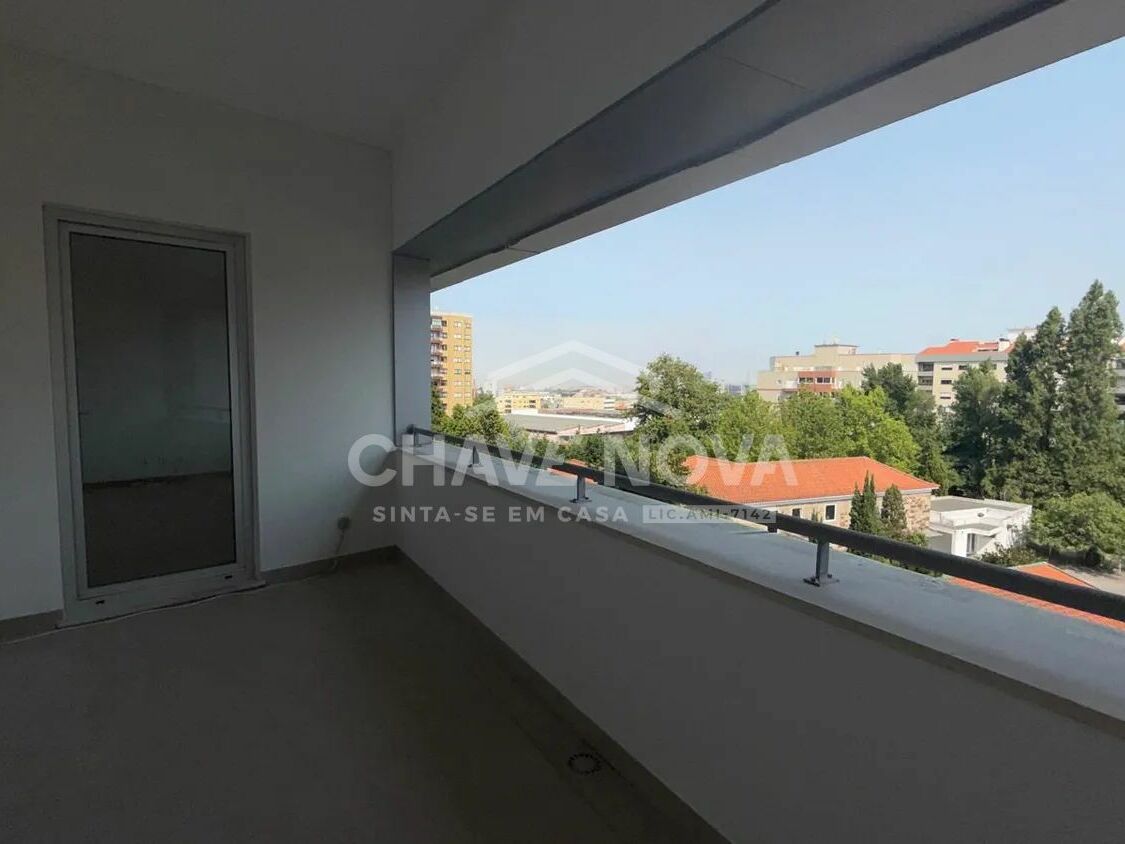 Apartamento T1 Santa Marinha Varanda