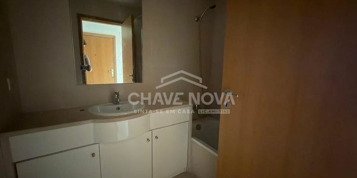 Apartamento T1 Santa Marinha casa de banho
