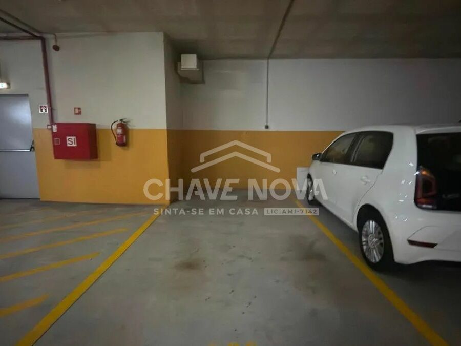 Apartamento T1 Santa Marinha Garagem