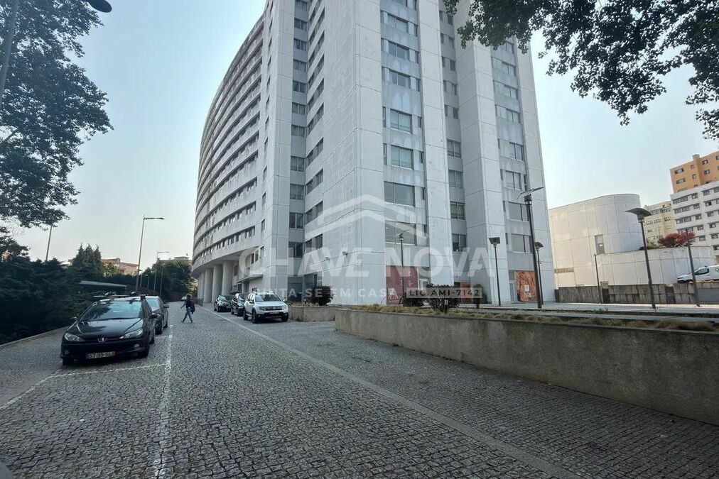 Apartamento T1 Santa Marinha