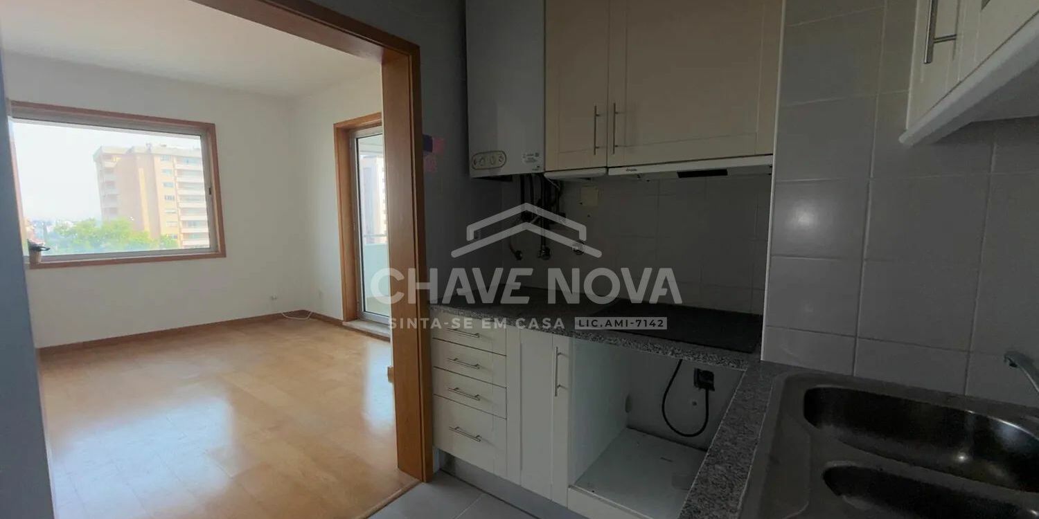 Apartamento T1 Santa Marinha Cozinha