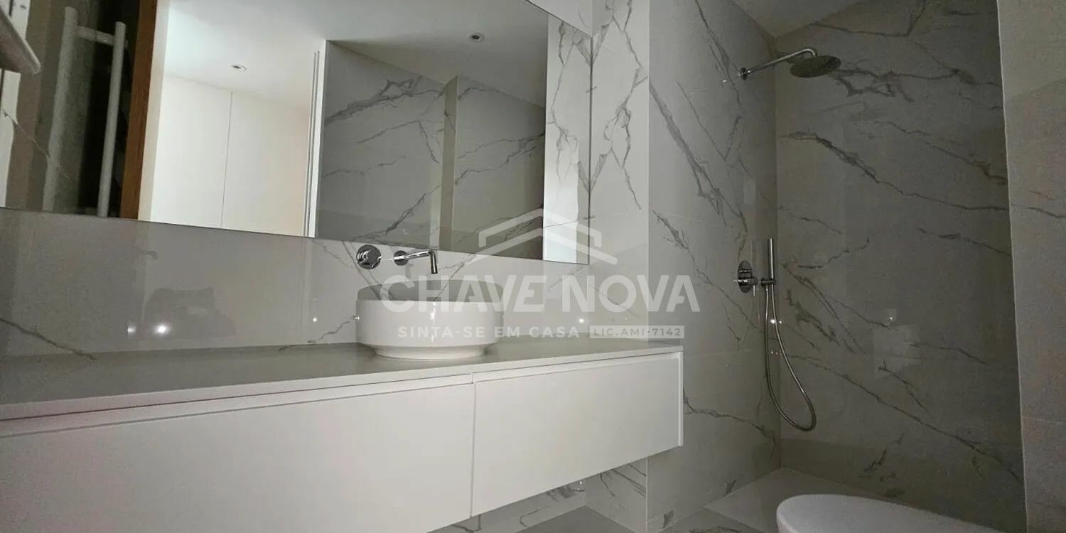 Apartamento T2 Matosinhos Casa de Banho
