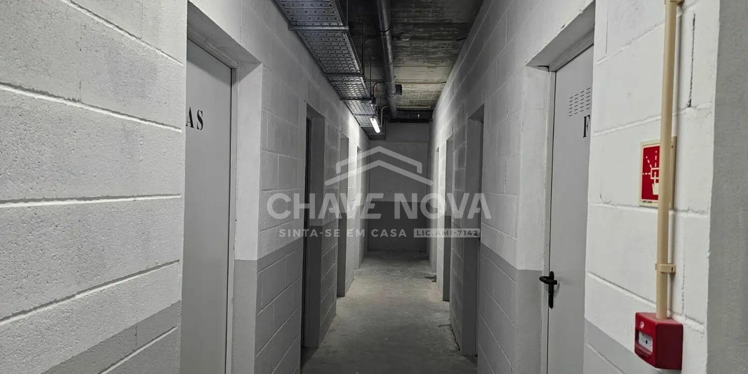 Apartamento T2 Matosinhos Arrumos