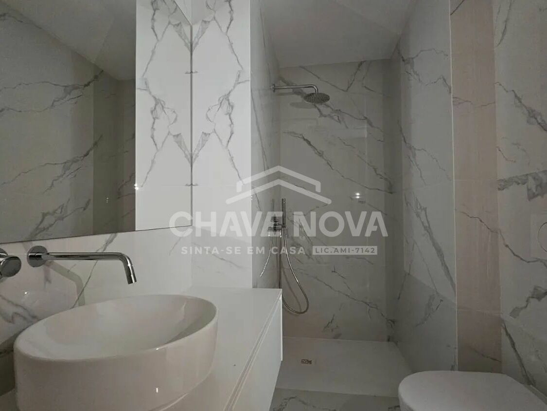 Apartamento T2 Matosinhos Casa de Banho