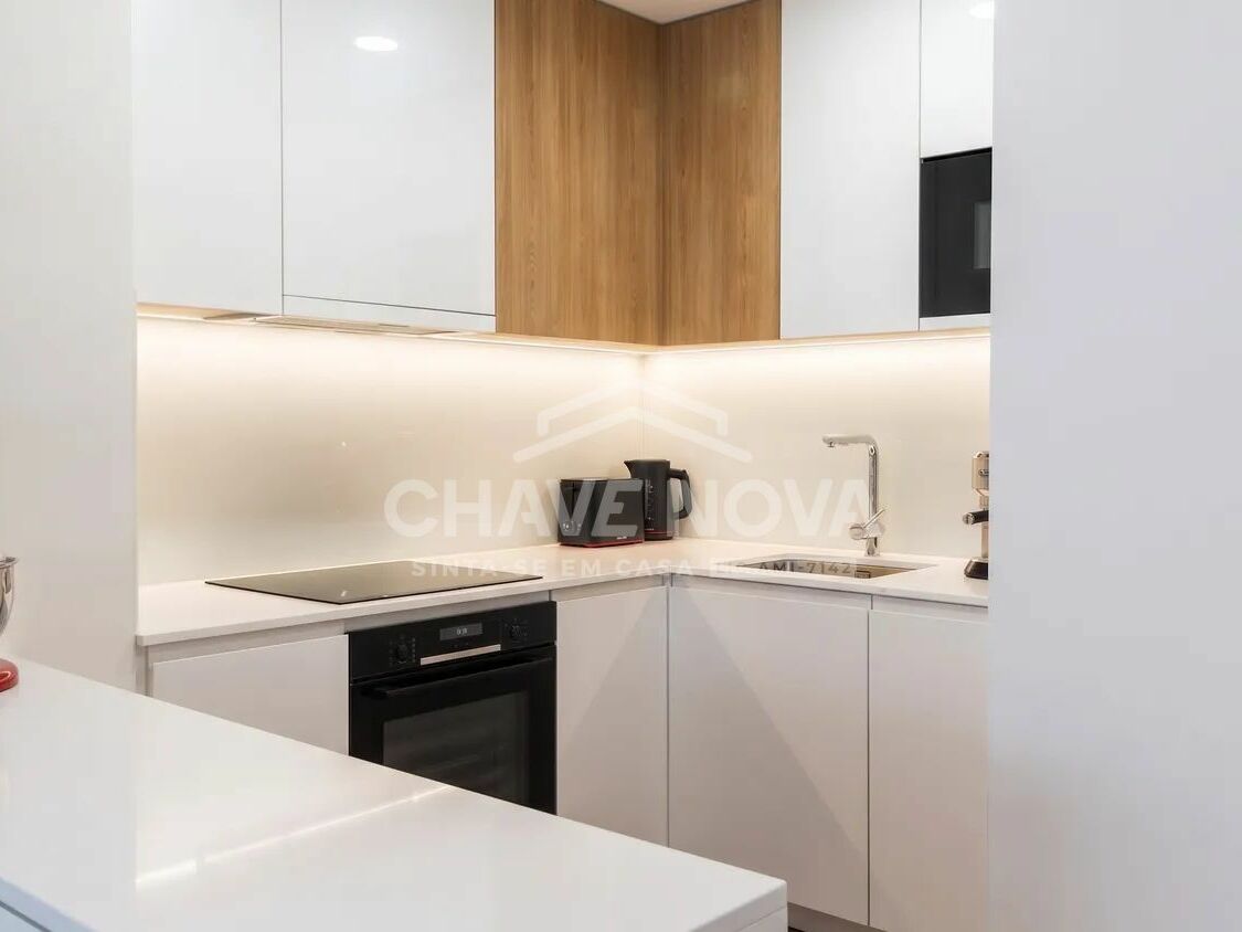 Apartamento T2 Santa Marinha Cozinha