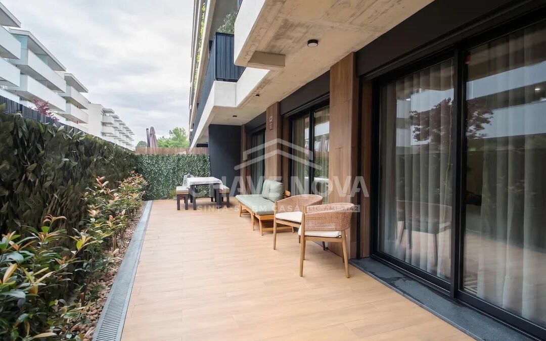 Apartamento T2 Santa Marinha Terraço