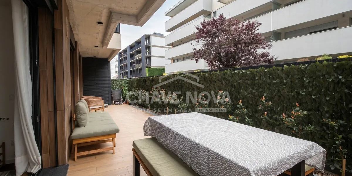 Apartamento T2 Santa Marinha Terraço