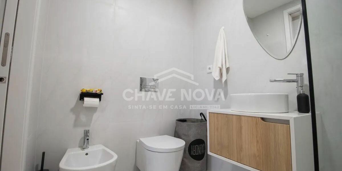 Apartamento T2 Santa Marinha Casa de Banho