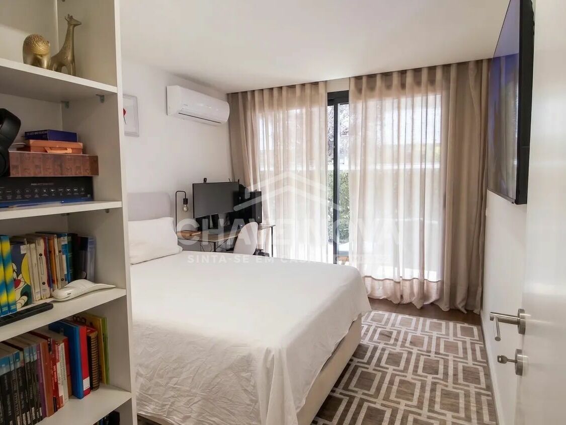 Apartamento T2 Santa Marinha Quarto