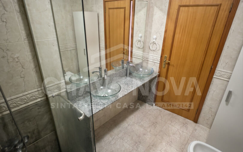 Apartamento T2 Vilar do Paraíso Vila Nova de Gaia Porto GN/02478