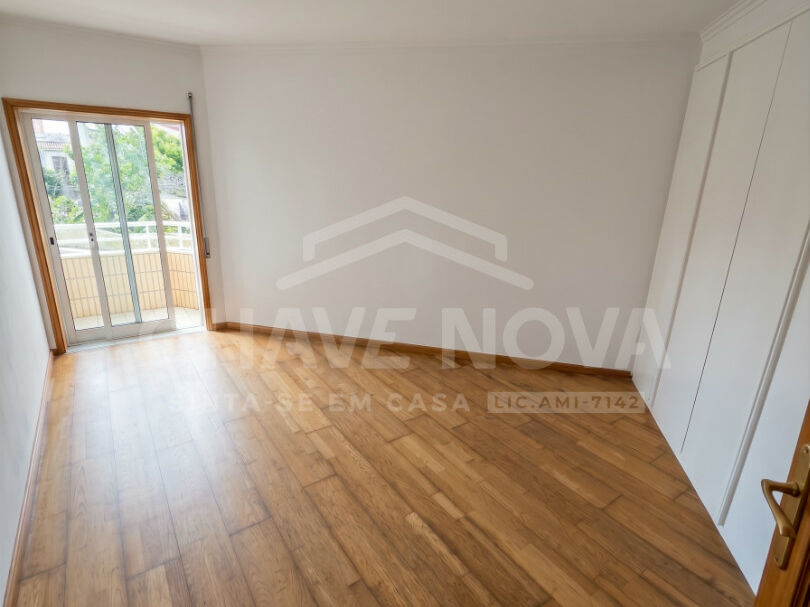 Apartamento T2 Vilar do Paraíso Vila Nova de Gaia Porto GN/02478