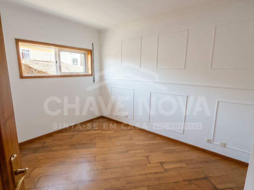 Apartamento T2 Vilar do Paraíso Vila Nova de Gaia Porto GN/02478