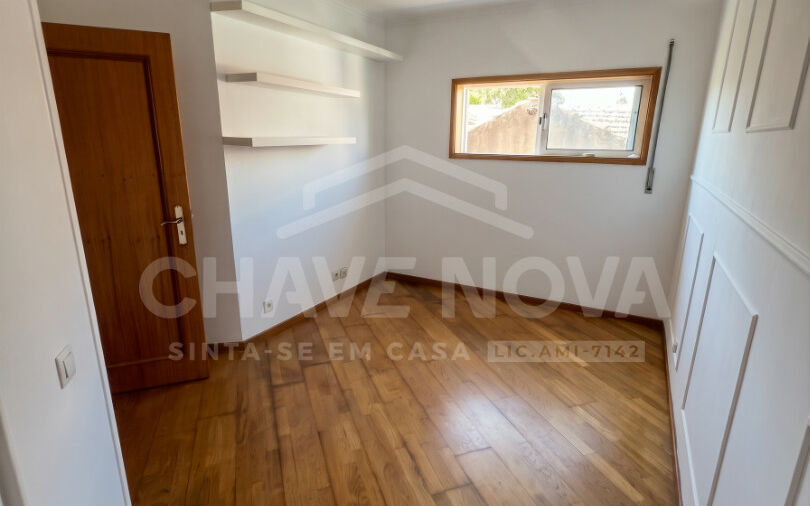 Apartamento T2 Vilar do Paraíso Vila Nova de Gaia Porto GN/02478