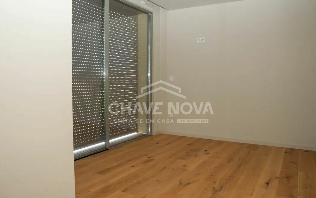 Apartamento T3 Dúplex São Félix da Marinha Quarta