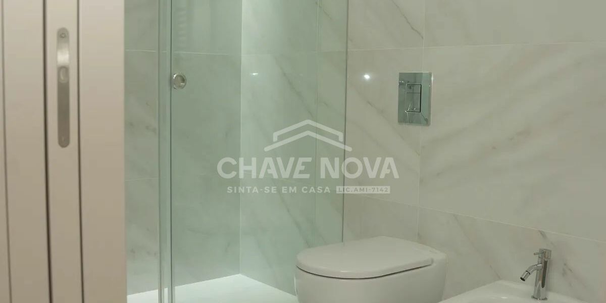 Apartamento T3 Dúplex São Félix da Marinha Casa de Banho