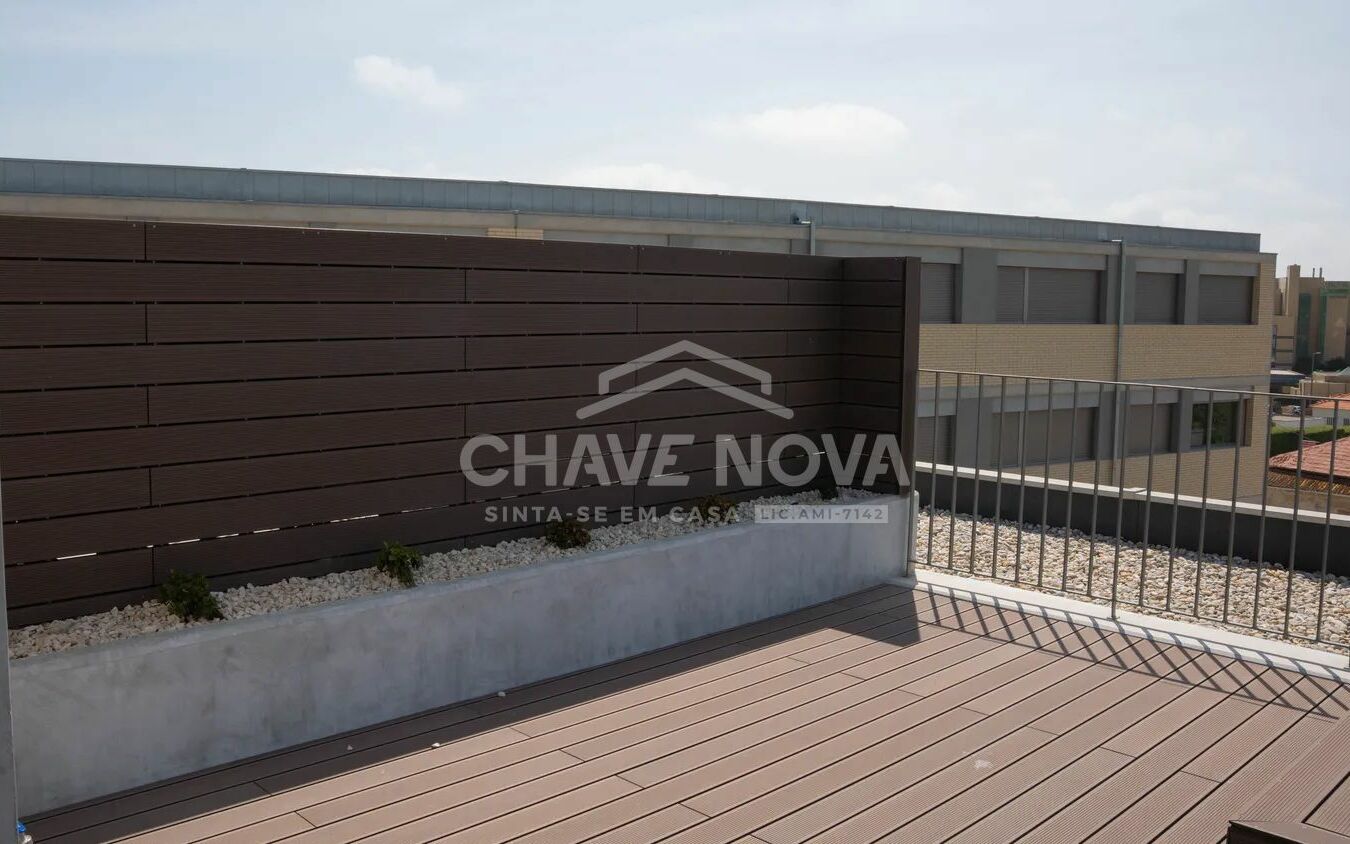 Apartamento T3 Dúplex São Félix da Marinha Terraço