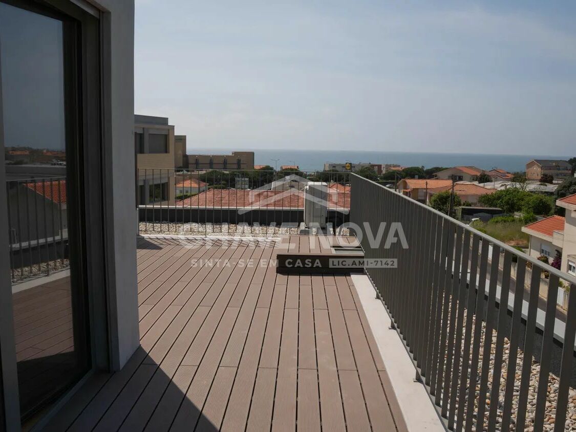 Apartamento T3 Dúplex São Félix da Marinha Terraço