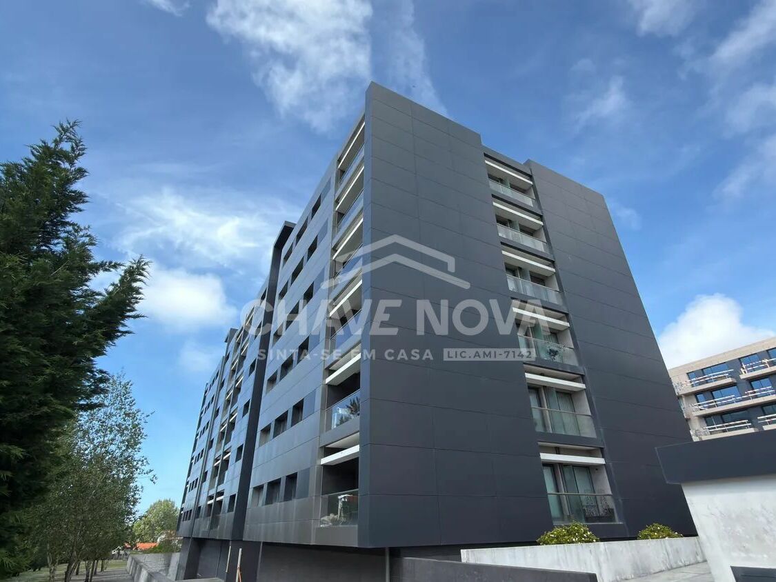Apartamento T4 Santa Marinha Vila Nova de Gaia Porto GN/02383