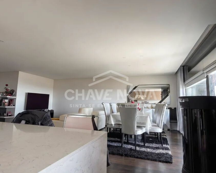 Apartamento T4 Santa Marinha Vila Nova de Gaia Porto GN/02383