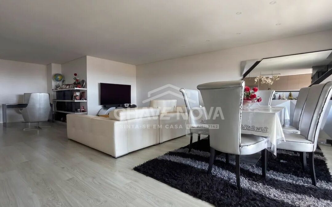 Apartamento T4 Santa Marinha Vila Nova de Gaia Porto GN/02383