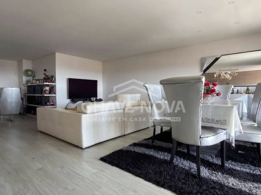 Apartamento T4 Santa Marinha Vila Nova de Gaia Porto GN/02383