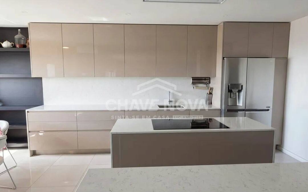 Apartamento T4 Santa Marinha Vila Nova de Gaia Porto GN/02383