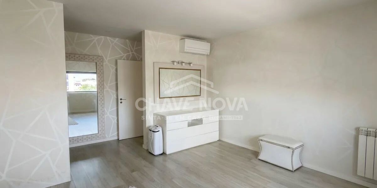 Apartamento T4 Santa Marinha Vila Nova de Gaia Porto GN/02383