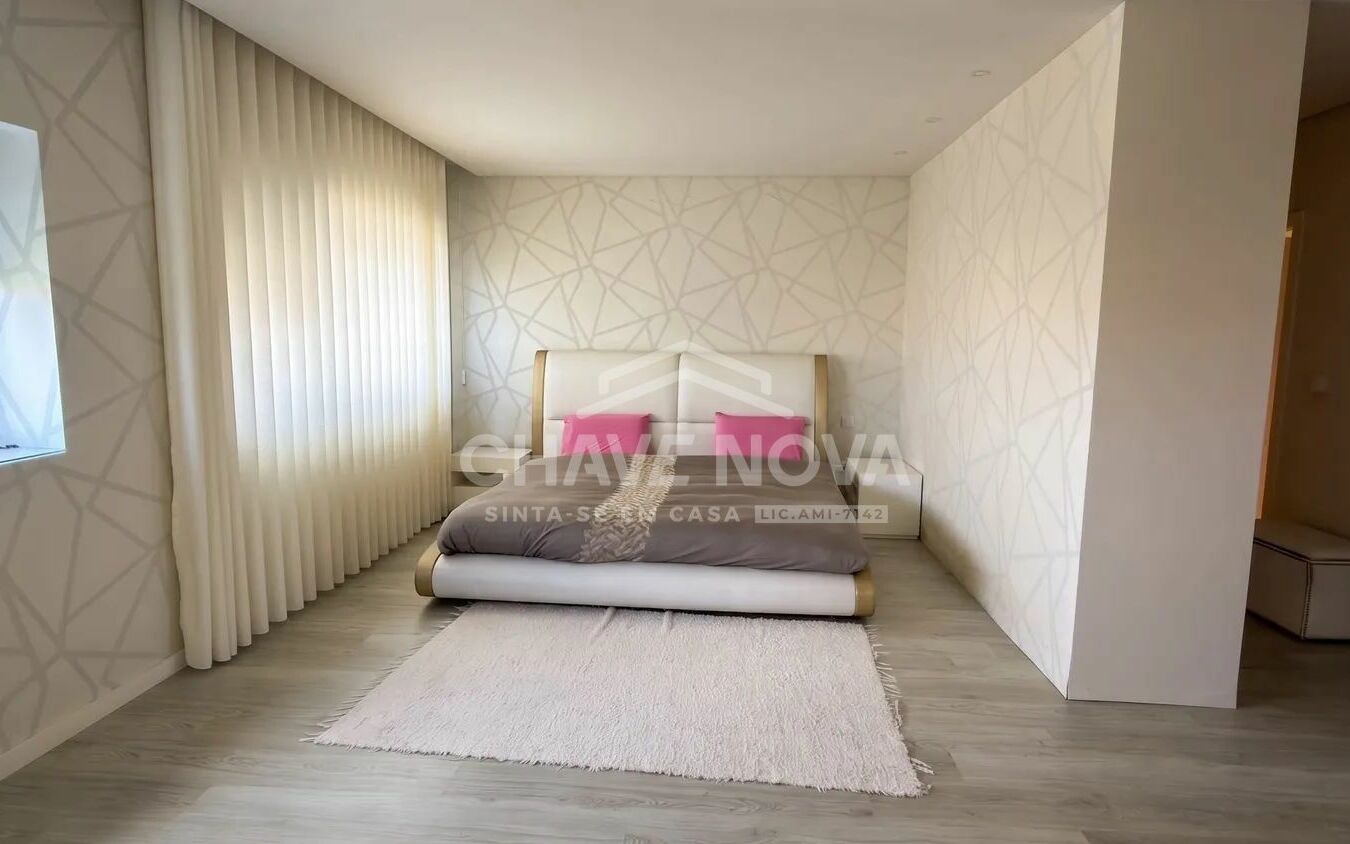 Apartamento T4 Santa Marinha Vila Nova de Gaia Porto GN/02383