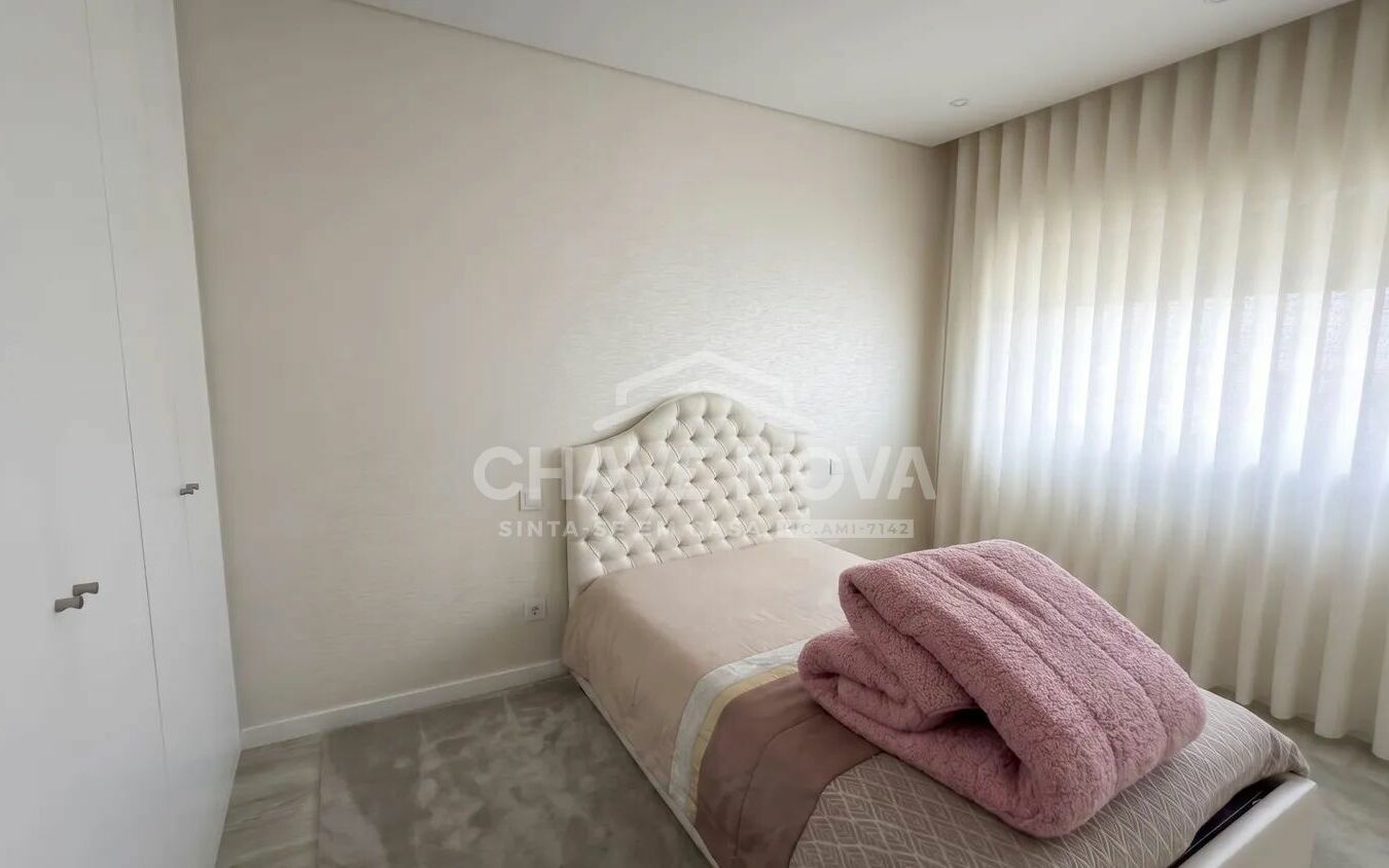 Apartamento T4 Santa Marinha Vila Nova de Gaia Porto GN/02383