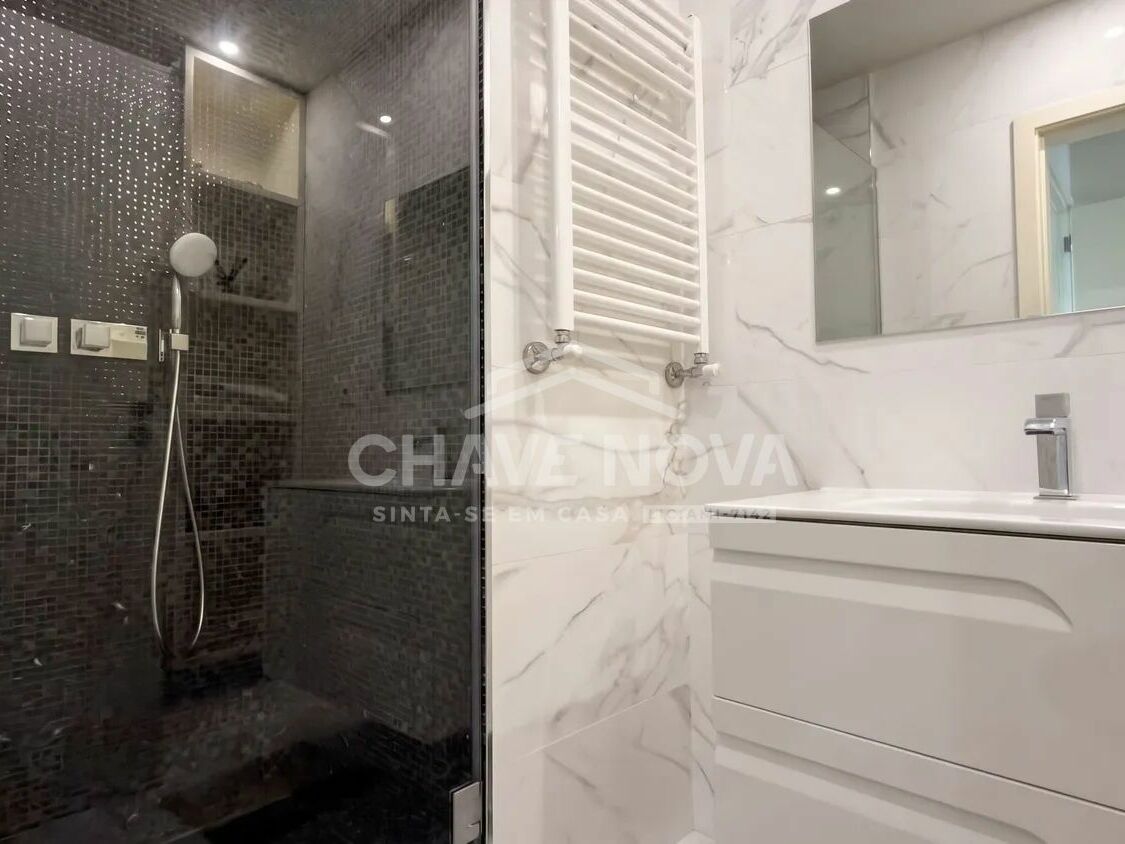 Apartamento T4 Santa Marinha Vila Nova de Gaia Porto GN/02383