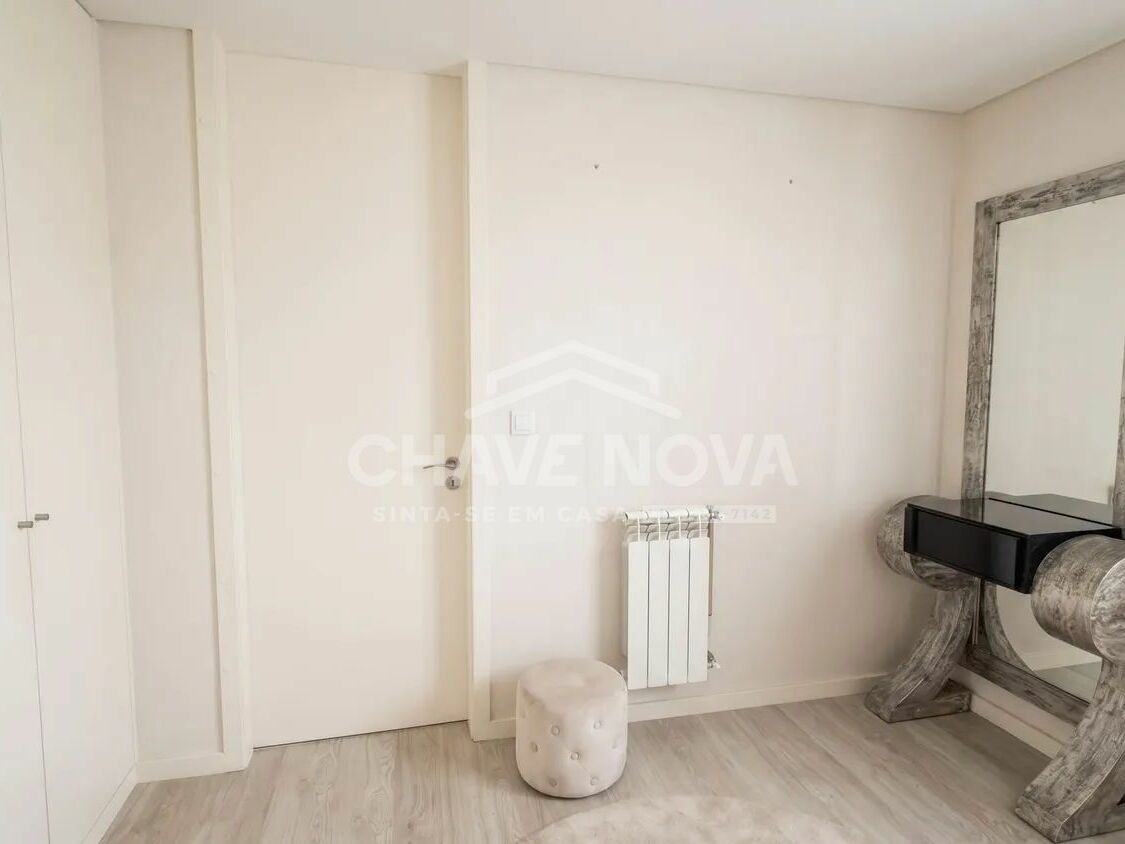 Apartamento T4 Santa Marinha Vila Nova de Gaia Porto GN/02383
