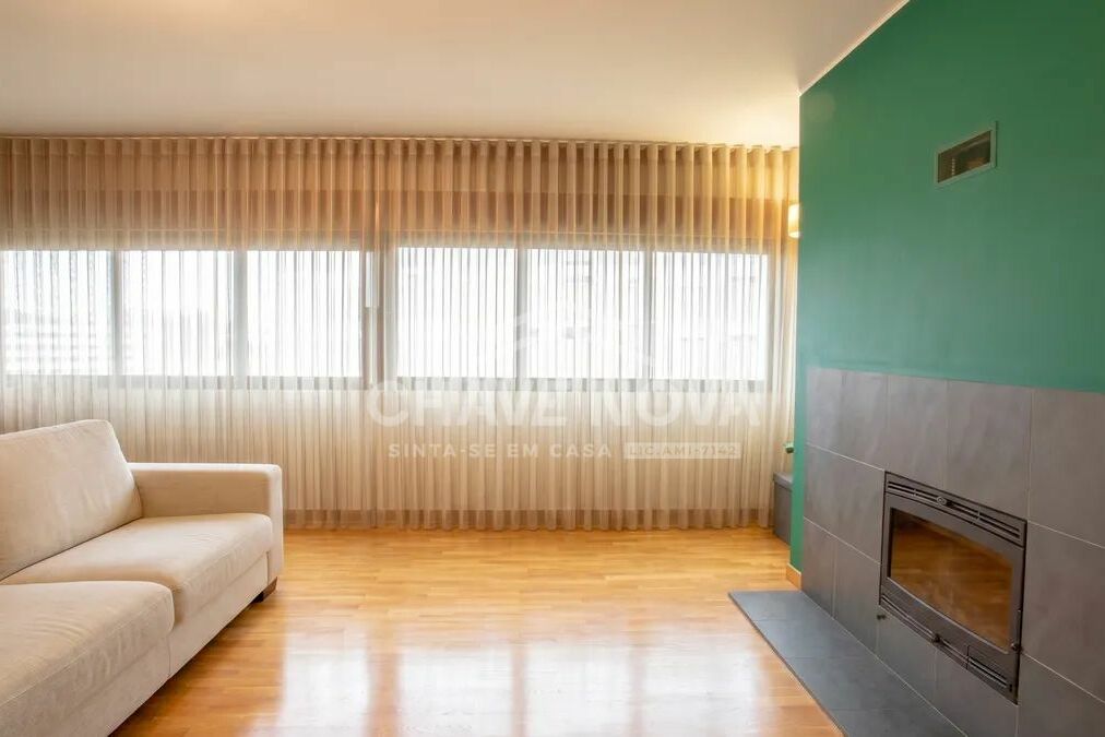 Apartamento T4 Santa Marinha Vila Nova de Gaia Porto GN/02444