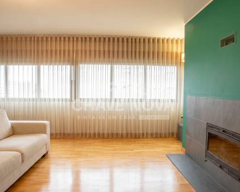 Apartamento T4 Santa Marinha Vila Nova de Gaia Porto GN/02444