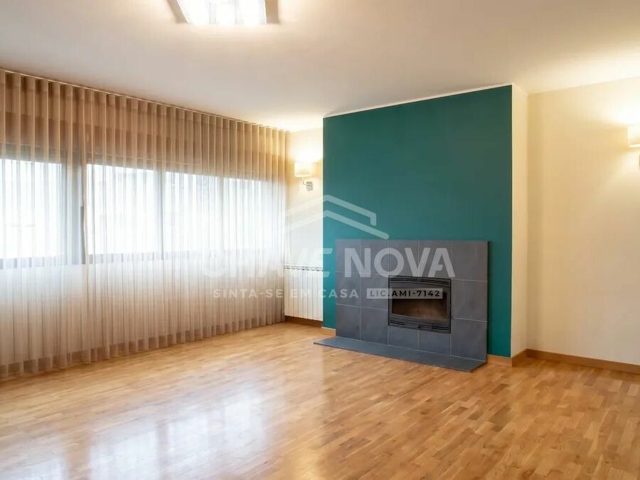 Apartamento T4 Santa Marinha Vila Nova de Gaia Porto GN/02444
