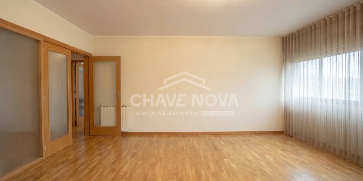 Apartamento T4 Santa Marinha Vila Nova de Gaia Porto GN/02444