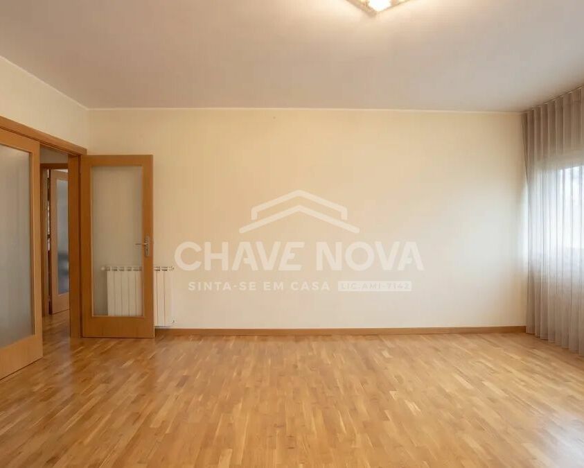 Apartamento T4 Santa Marinha Vila Nova de Gaia Porto GN/02444
