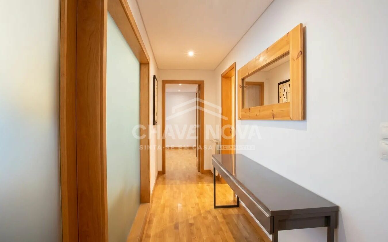 Apartamento T4 Santa Marinha Vila Nova de Gaia Porto GN/02444