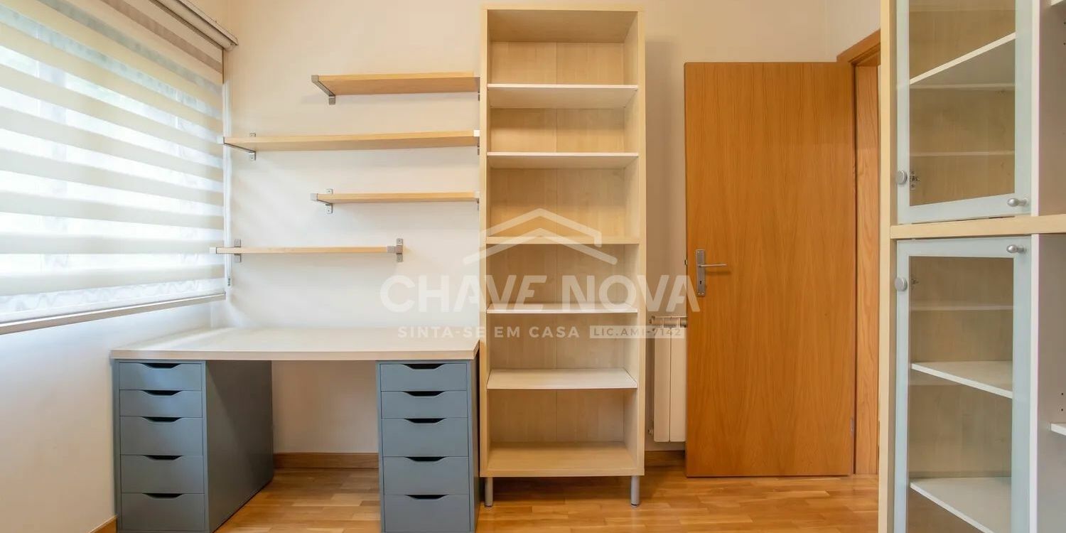 Apartamento T4 Santa Marinha Vila Nova de Gaia Porto GN/02444