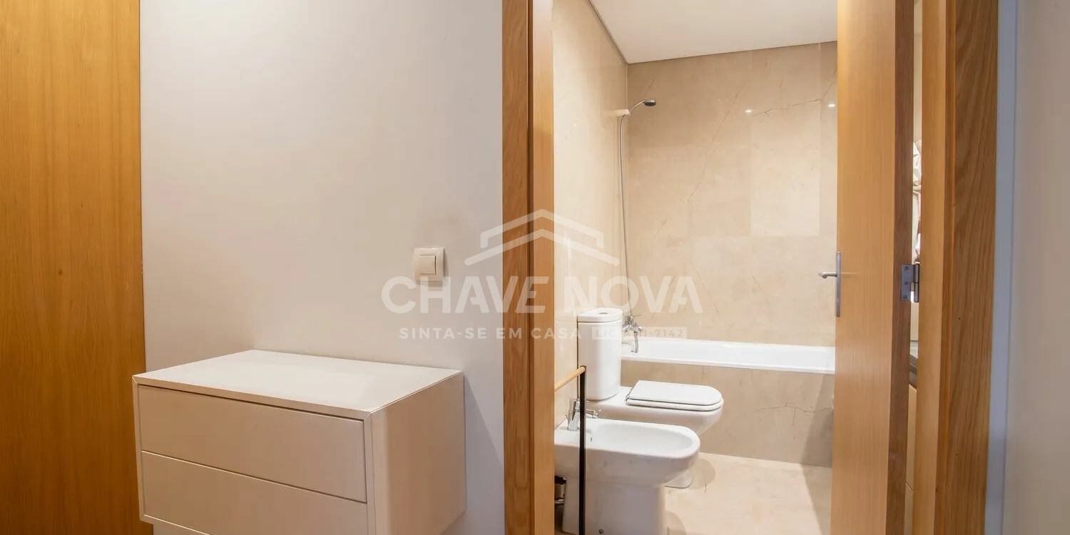Apartamento T4 Santa Marinha Vila Nova de Gaia Porto GN/02444