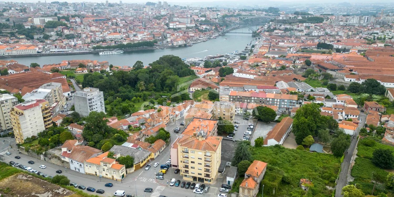 Loja Comercial Santa Marinha Candal Vila Nova de Gaia Porto GN/02428