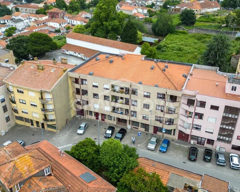 Lojas Comerciais Santa Marinha Vila Nova de Gaia Porto GN/02432