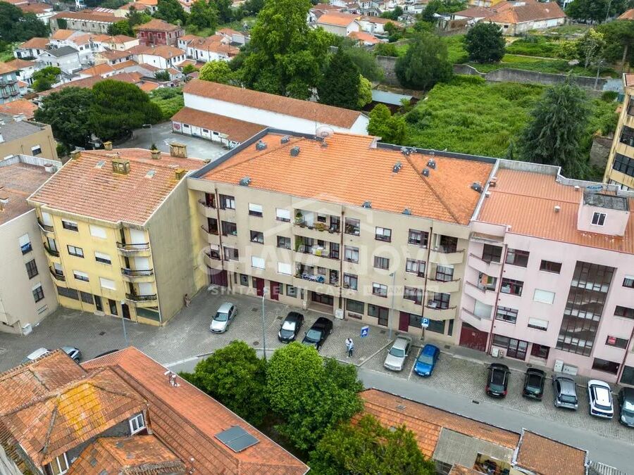 Lojas Comerciais Santa Marinha Vila Nova de Gaia Porto GN/02432