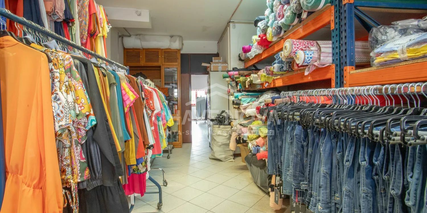 Lojas Comerciais Santa Marinha Vila Nova de Gaia Porto GN/02432