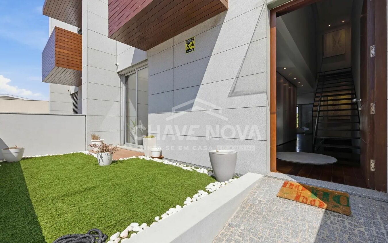 Moradia T3 Canidelo jardim
