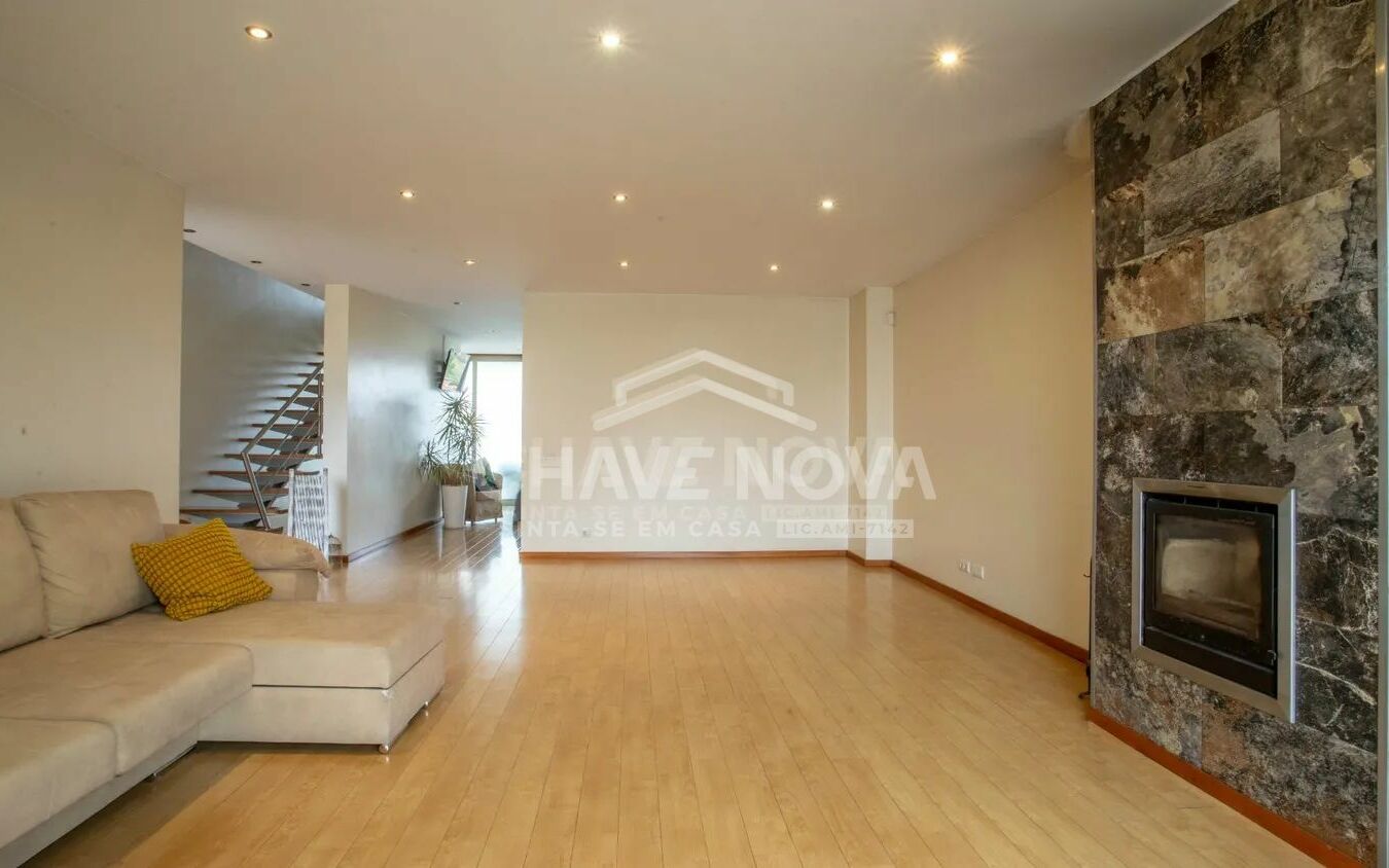 Moradia T4 Oliveira do Douro Vila Nova de Gaia Porto GN/02427