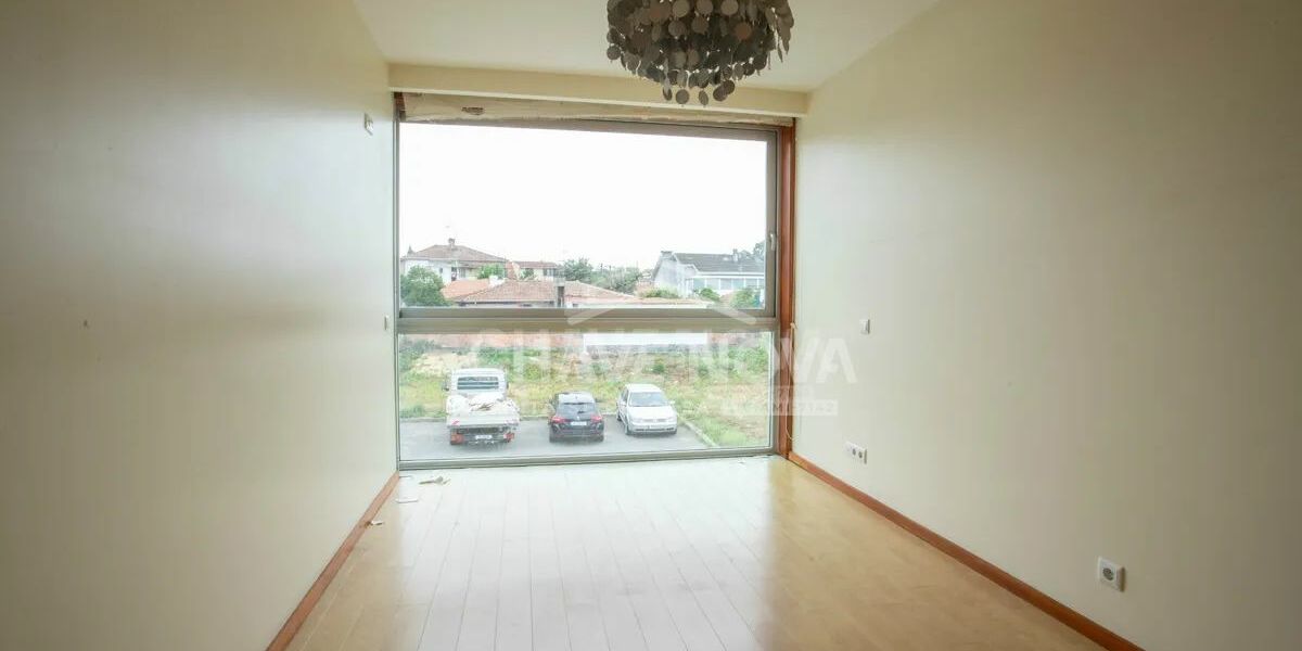 Moradia T4 Oliveira do Douro Vila Nova de Gaia Porto GN/02427